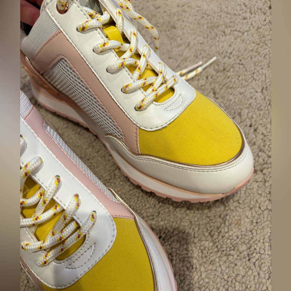 MICHAEL KORS Maddy Trainer Sneakers US 7 Optic White $160NEW - Picture 12 of 14